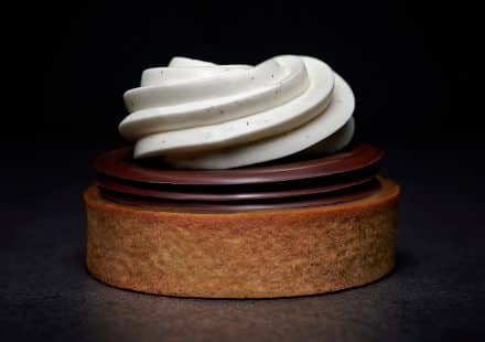 BLÄTTERTEIGSCHNITTCHEN MIT VANILLECREME